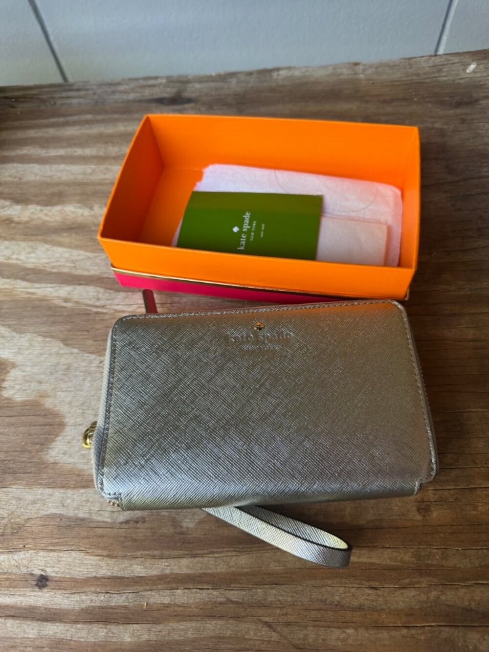 Kate Spade Neda Wellesley Wallet NWT Metallic Bronze Saffiano Zip Around Box - Picture 3 of 7